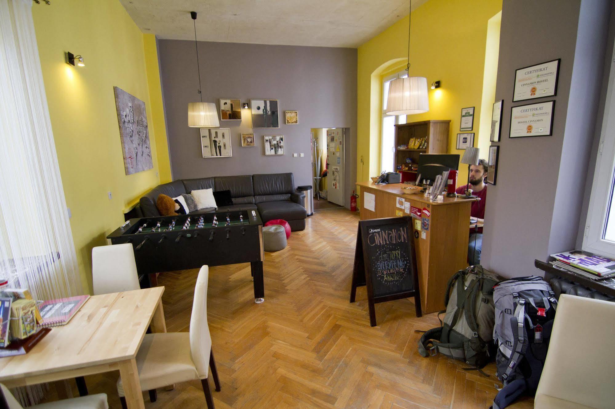 Cinnamon Hostel Wrocław Eksteriør billede